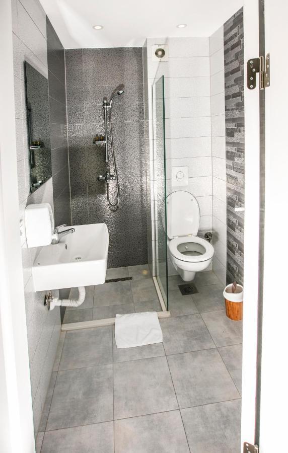 Hotel Sonoma Kosovo Polje Ngoại thất bức ảnh